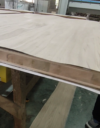 Has the hot-pressed veneer cracked and leaked through? Starting from the glue to find the root cause, Fushen offers a professional solution
