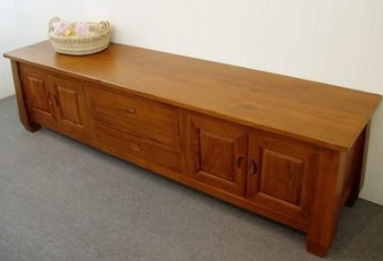 Good news for teak furniture owners: No need to dry! Let the teak wood directly bring out its golden color