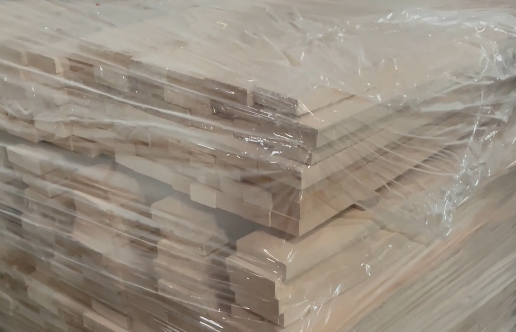 Fushen Recommendation: Key Points for Avoiding Cracking risks in winter solid wood Paneling